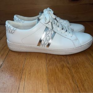 MICHAEL Michael Kors Irving Stripe Leather Lace-Up Sneakers Silver. EUC